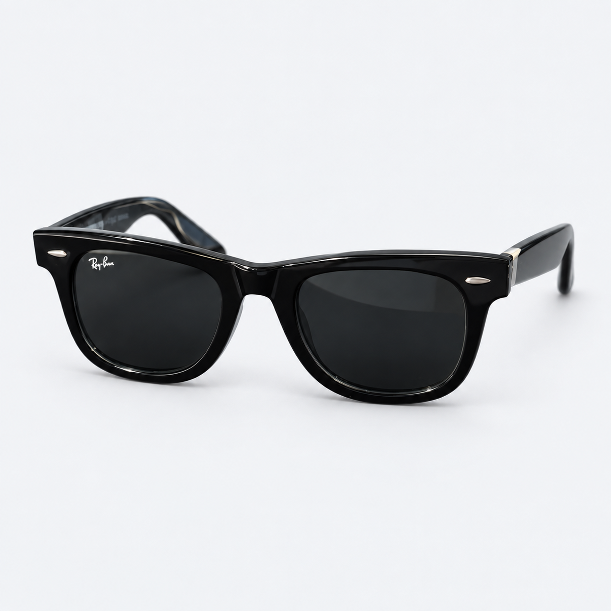 Ray-Ban Original Wayfarer Classic Sunglasses – Gloss Black Acetate Frame with G-15 Green/Black Lenses